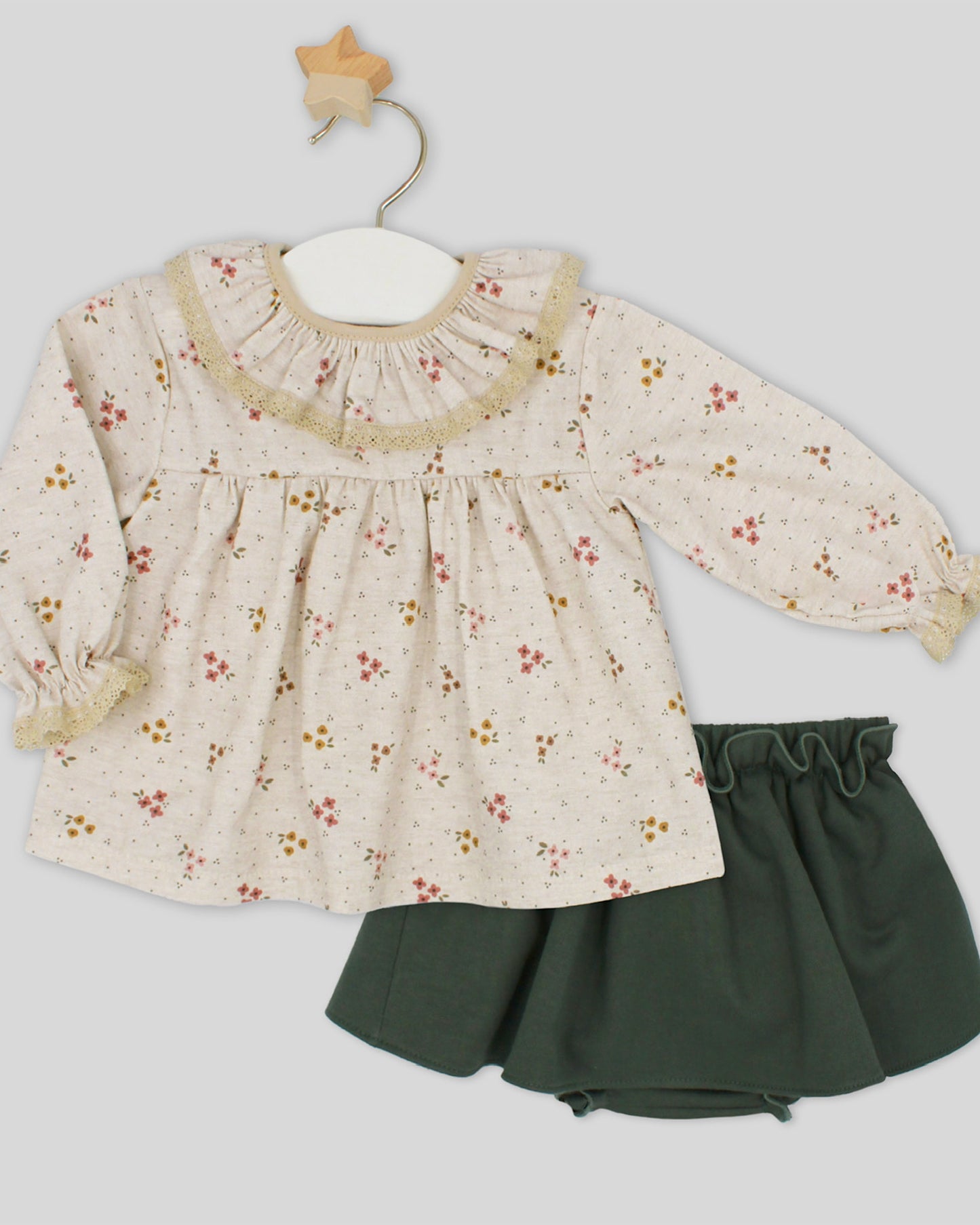 Camisa y Falda Verde